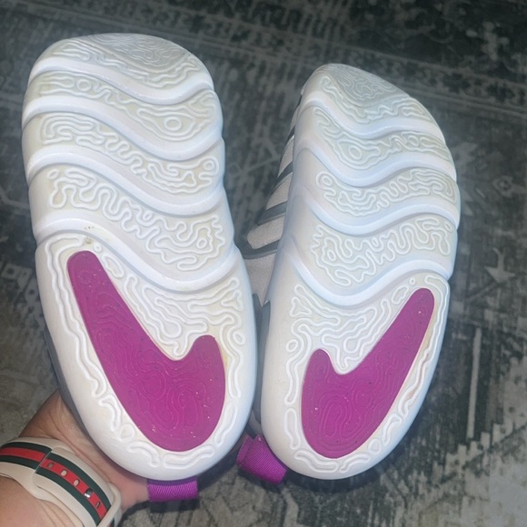 Nike toddler Dynamo Go Low Violet Frost Metallic Silver size 10 - Picture 10 of 10
